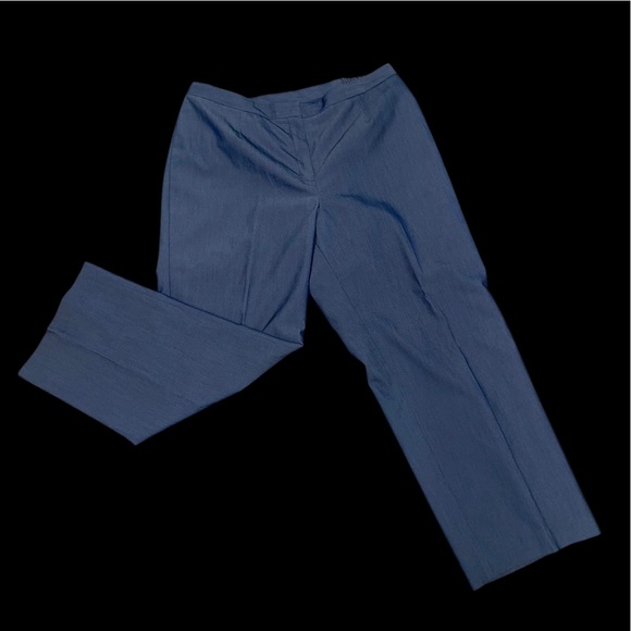 Blue denim pant suit with black buttons. - Picture 2 of 2